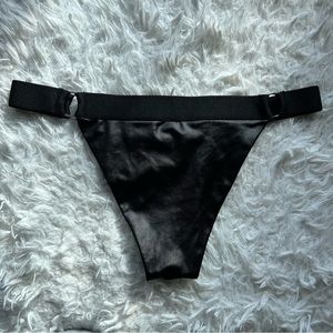 Black bikini bottoms